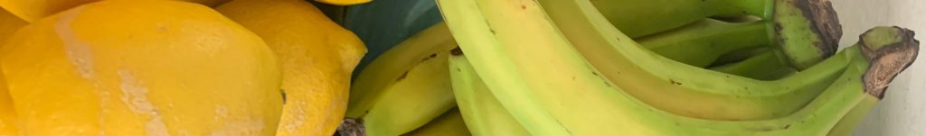 Ein Bild von Bananen und Zitronen